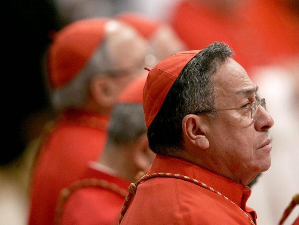Cardenal Maradiaga: Bannon y Vigan forman una red anti-Francisco
