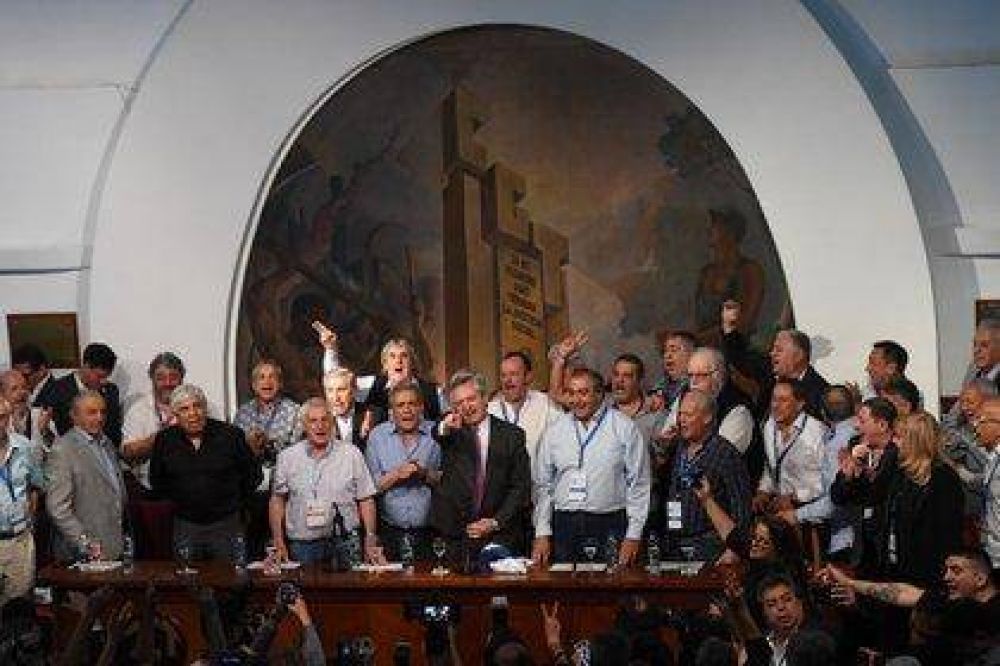 El 17 de octubre tecno de la CGT: Alberto Fernndez hablar ante un milln de militantes que participarn desde sus celulares
