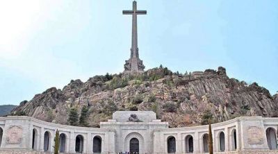 Lanzan llamamiento internacional para salvar la cruz del Valle de los Ca�dos