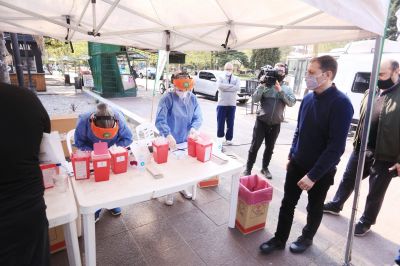 Fernando Gray recorri� operativo de testeo r�pido en la Estaci�n Monte Grande