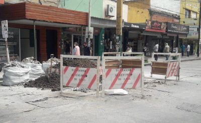 Corte en el centro de Banfield: cambia el recorrido de los colectivos