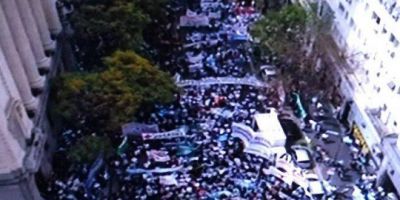 Multitudinaria marcha de enfermeros contra Larreta y grave denuncia: “A los compañeros que se enfermaron con Covid-19, le descontaron el bono”