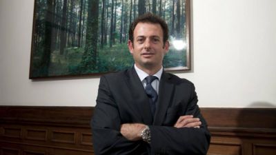 Jos� Urtubey: �Hay argentinos que salen como ratas por tirante a Uruguay�