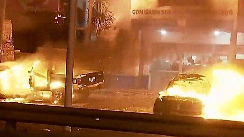 Colectiveros quemaron autos y cortaron la General Paz tras el crimen de un conductor