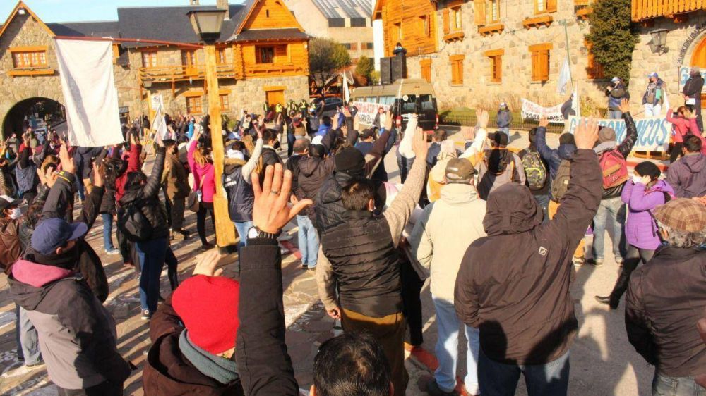 Bariloche: Gastronmicos temporarios recibirn ayuda del EstadoEl sindicato de gastronmicos