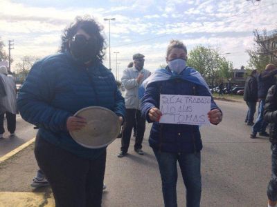 Toma de Guernica: vecinos cortaron la ruta 210 para pedir el desalojo