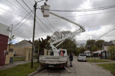 El municipio de Alte. Brown avanza con la instalaci�n de miles de luces led
