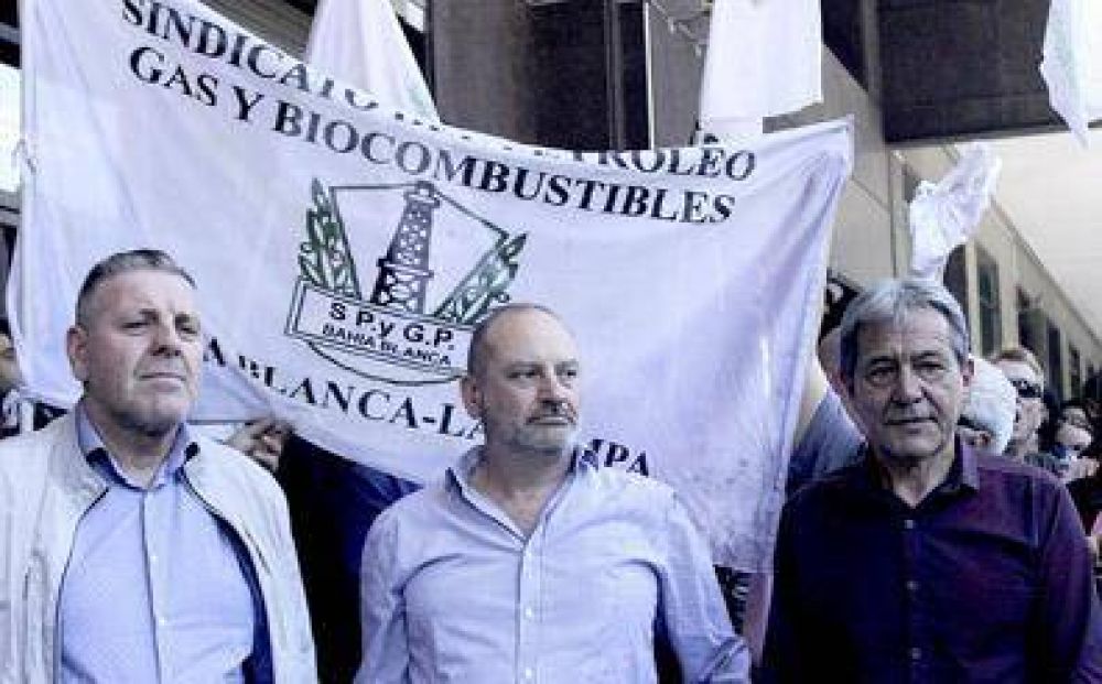 La Federacin de Petroleros rechaz el acuerdo salarial entre YPF y gremios del sur