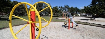 Primer plaza aer�bica de Villa Gesell