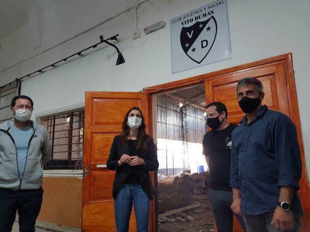 Tigre: Rodrigo lvarez e Ins Arrondo visitaron el Club Deportivo Vito Dumas
