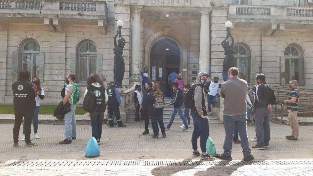 Los trabajadores municipales rechazaron la oferta salarial