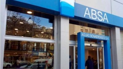 Gast�n Crespo: �ABSA debe garantizar el agua potable a los vecinos mediante bidones�