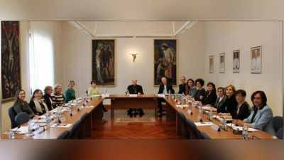 El Papa: �Mujeres protagonistas de una Iglesia en salida a trav�s del di�logo�