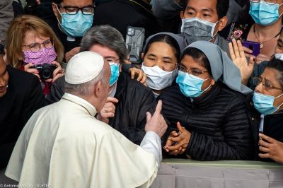 Papa Francisco: Las mujeres aportan sabidur�a a la iglesia y al mundo