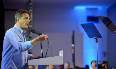 Lejos del PJ, Massa ofrece al Frente Renovador como im�n para disidentes