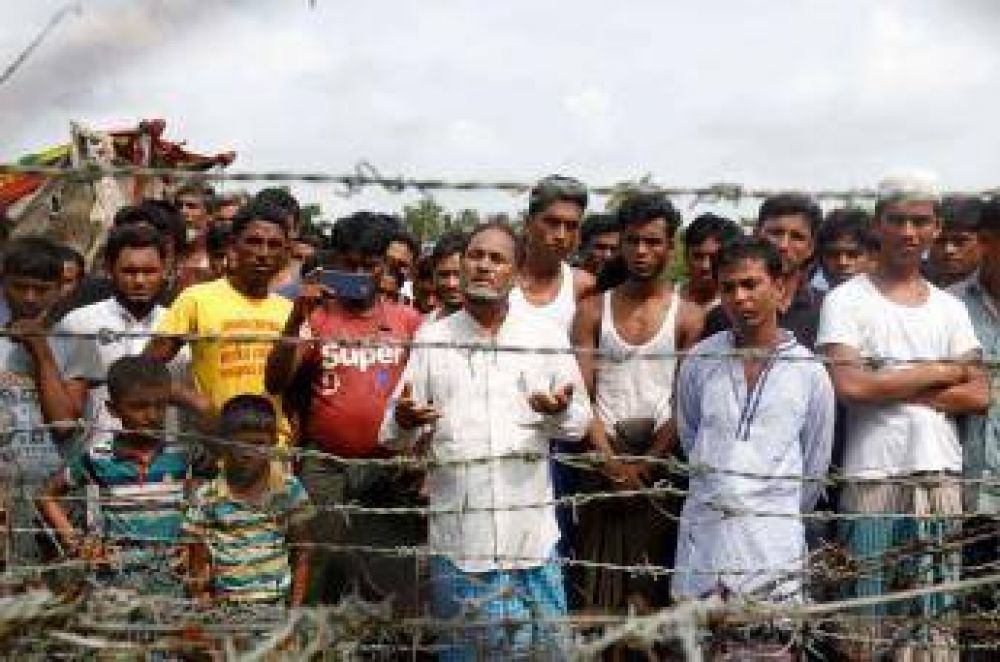 HRW acusa al Gobierno birmano de mantener a 130.000 musulmanes rohingyas en campos de detencin