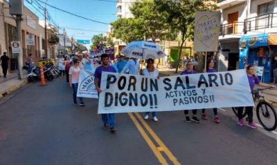 Desde la UCR proponen ley de paritarias docentes en Misiones