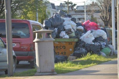El conflicto con recolecci�n no se solucion� y la ciudad sigue repleta de basura