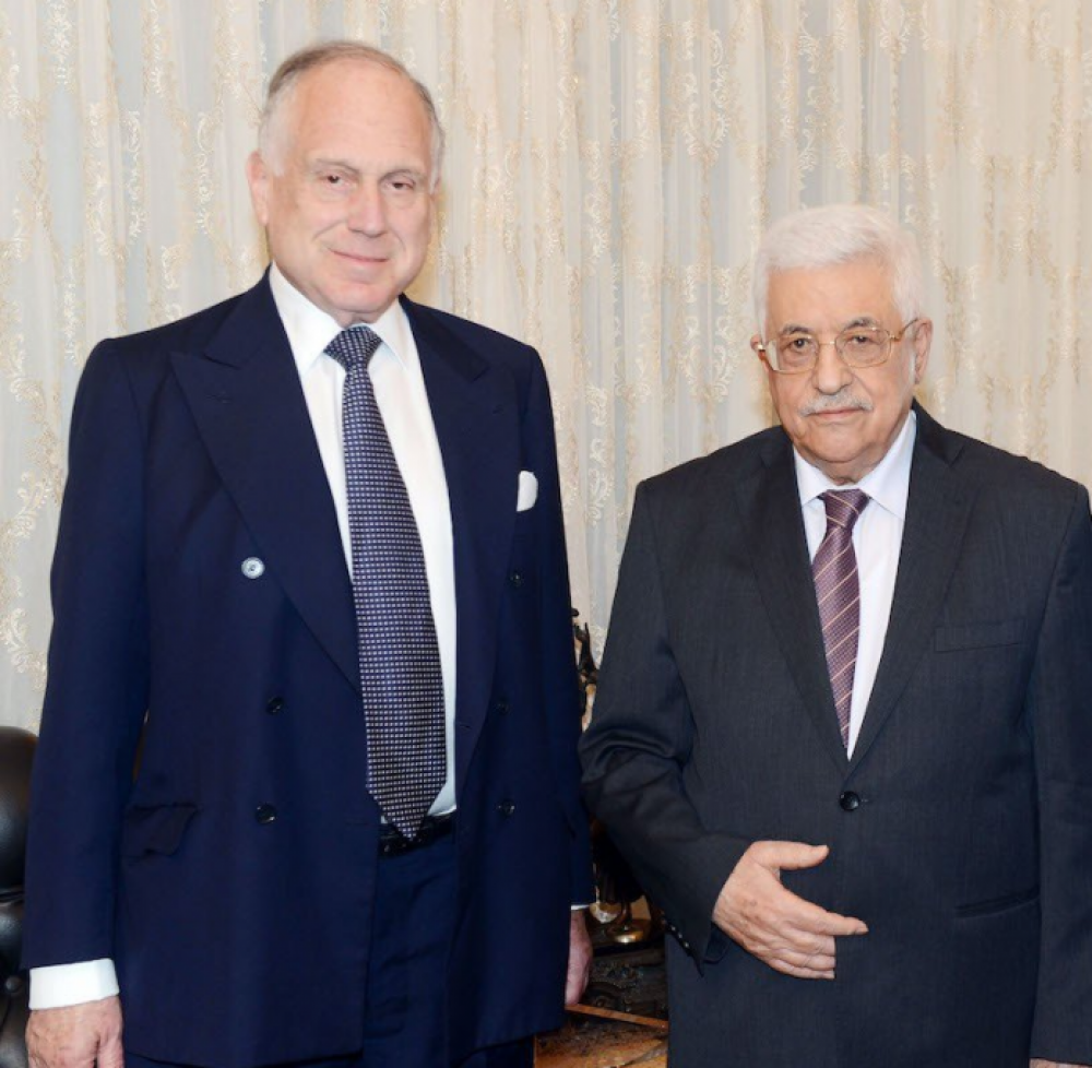 Reunin entre Abbas y el presidente del Congreso Judo Mundial para discutir una variedad de temas relacionados con Palestina y el Medio Oriente