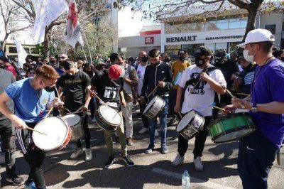 Tensi�n frente a la Quinta de Olivos por dos marchas a favor y en contra del Gobierno