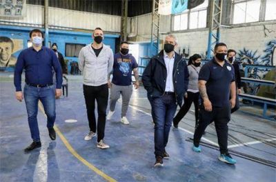 Ferraresi visit� obras en dos clubes de Avellaneda 