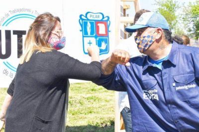 Ach�val, P�rsico y Dom�nguez presentaron en Derqui la iniciativa �Micaela Garc�a�