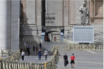 Vaticano: se abri� un juicio sin precedentes por abuso a un monaguillo