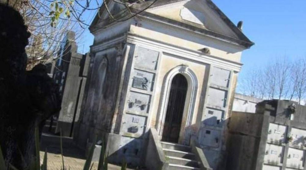 Cauelas Cementerios: este domingo se amplia el horario de visitas.