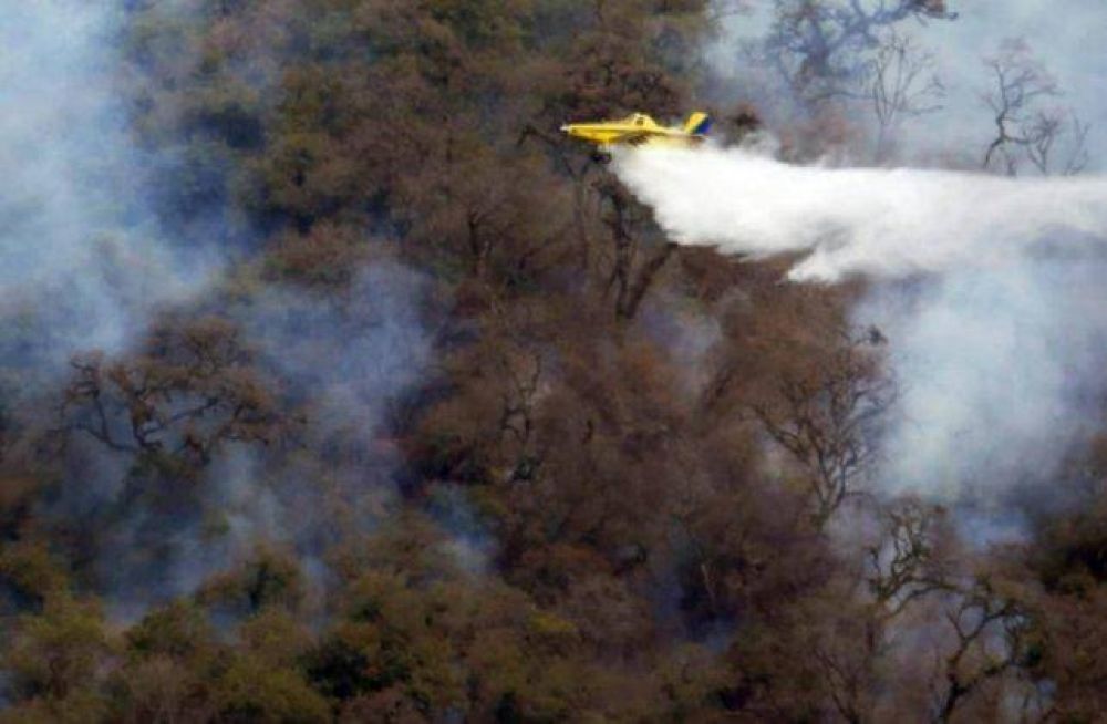 La provincia quiere que los aeroaplicadores se sumen a la lucha contra el fuego