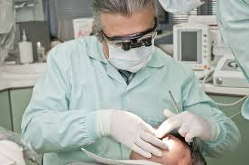 Dentistas en problemas: menos pacientes, insumos dolarizados y sin atender prepagas