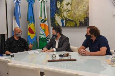 Gustavo Men�ndez anunci� un aumento a municipales