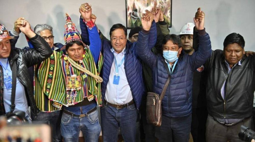 Watson felicit a Arce y a Evo Morales por el triunfo en las elecciones presidenciales en Bolivia