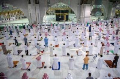 Se reabren las mezquitas de La Meca y Medina tras siete meses de cierre