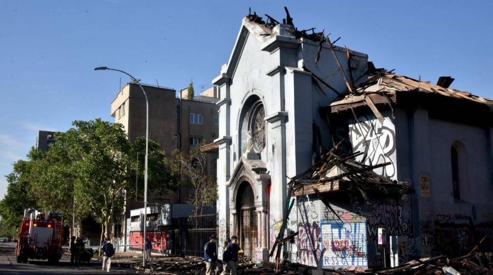 Obispos latinoamericanos condenan violencia contra iglesias en Chile
