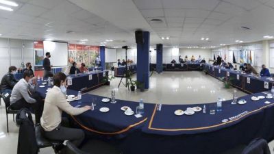 Intendentes del PJ se reunieron para respaldar al Gobierno y evaluar aperturas