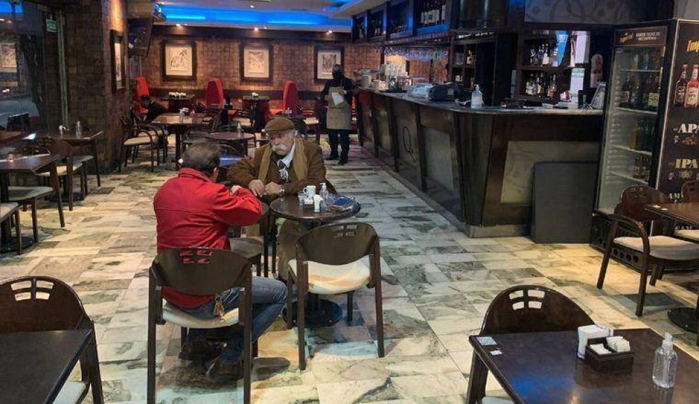 Restaurantes esperan poder reabrir hasta la 1 en Crdoba