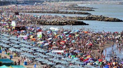 El Gobierno le abrir� las fronteras a los turistas de pa�ses lim�trofes en la pr�xima temporada de verano