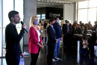Los anuncios oficiales, opacados por definiciones precipitadas