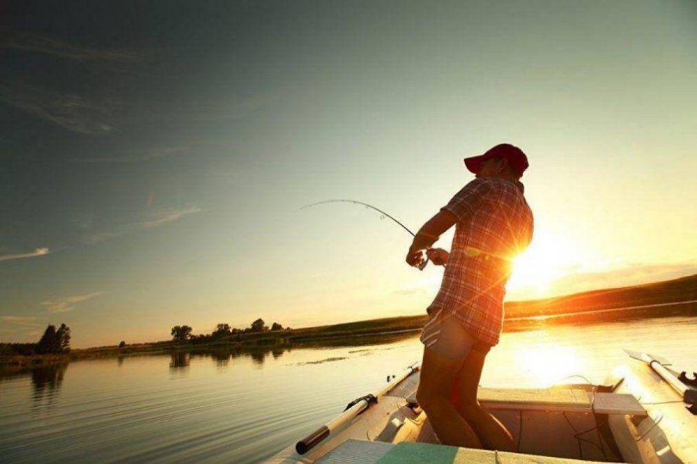Contina vigente la prohibicin de pesca en todos los ros de la provincia