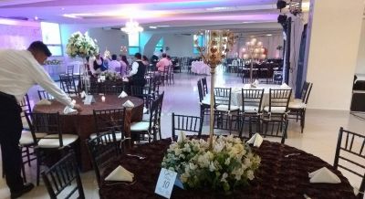 Salones de eventos reclaman la apertura de sus puertas