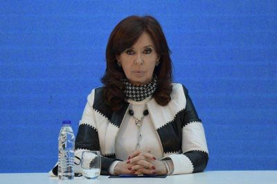 Cristina Kirchner dijo que el freno de la econom�a es �agobiante� y afirm� que �hay funcionarios que no funcionan�