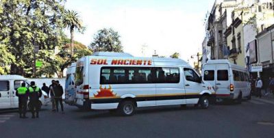 Tucumán convoca a empresas de turismo para el traslado de trabajadores golondrinas