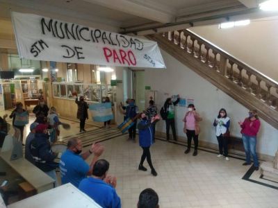 El Ministerio de Trabajo dict� la conciliaci�n obligatoria para los municipales