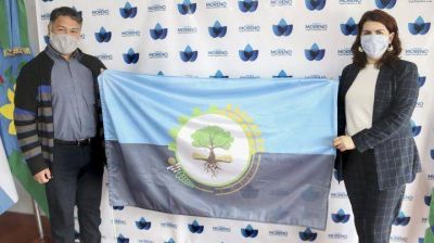 Moreno | Mariel Fern�ndez present� la nueva bandera del distrito