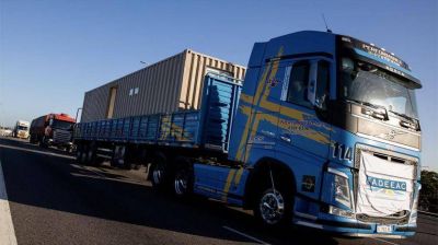 Se aceleran los costos del transporte de cargas por el d�lar y las paritarias, seg�n informe