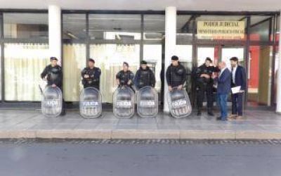 As� act�a la Justicia: le robaron la moto al sobrino de una Fiscal y ofrecen 15 d�as de franco al polic�a que la encuentre