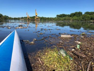 Im�genes que meten miedo en la desembocadura del arroyo El Gato: basura y contaminaci�n