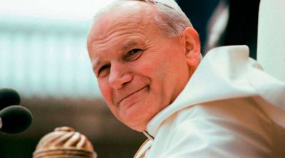 El Papa destaca la defensa de toda vida humana de San Juan Pablo II
