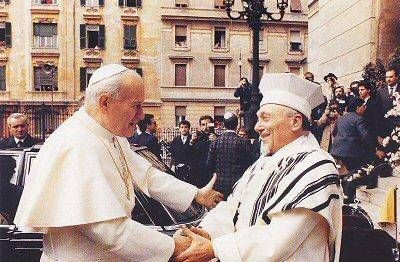 Hoy en la historia jud�a: La Iglesia Cat�lica publica la 