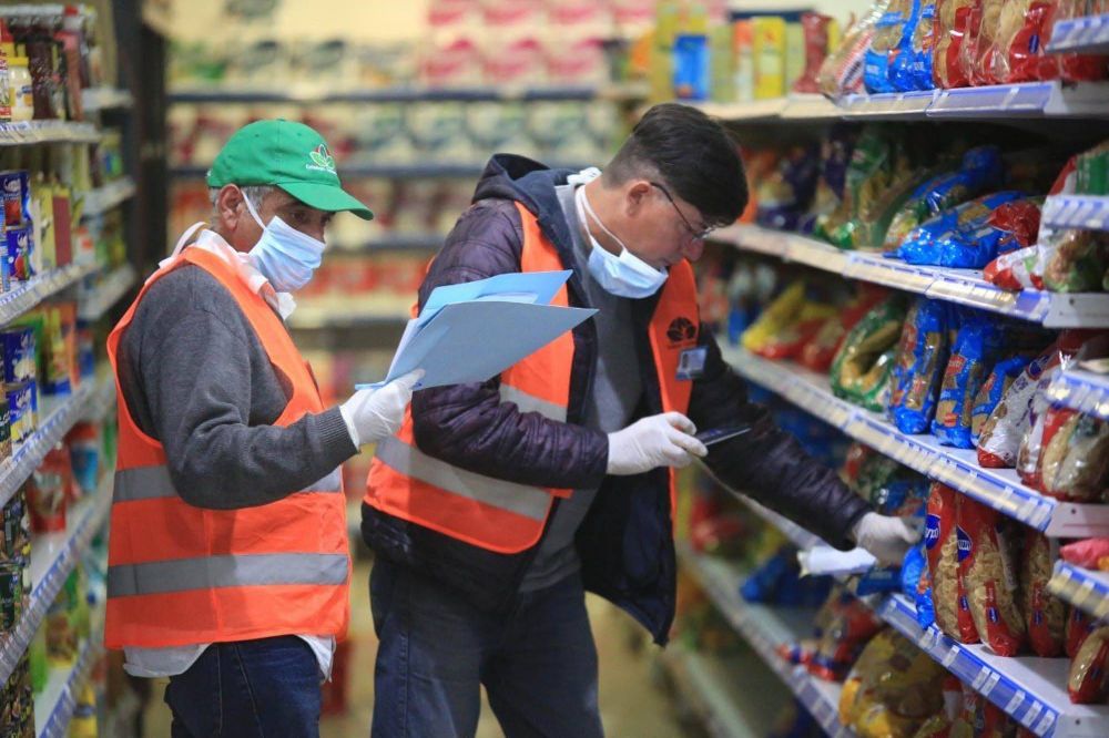 Adems de los aumentos de precios en los alimentos, los almaceneros enfrentan cadas en las ventas